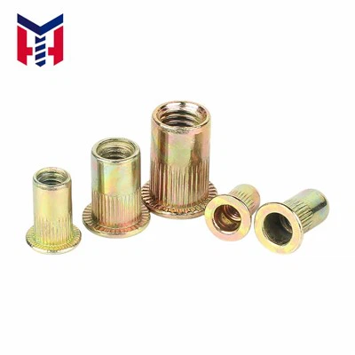 Nueces de remache roscadas